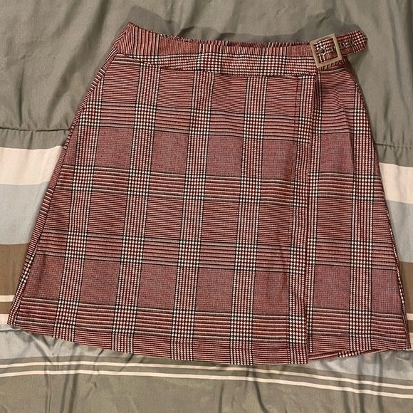Brandy Melville John Galt Cara Pink/Red Plaid Mini Skirt - Picture 7 of 7